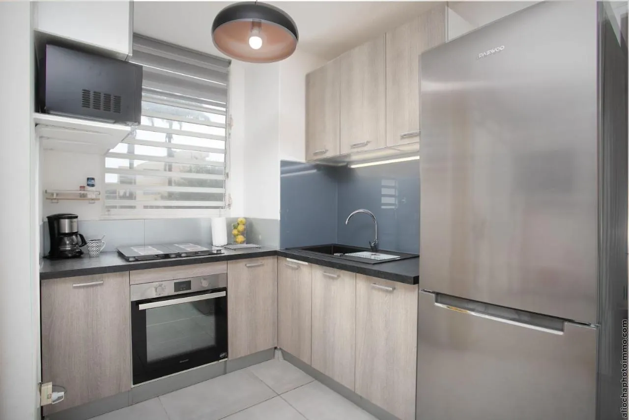 Navira Appartement Bleu Nuit Chateauboeuf
